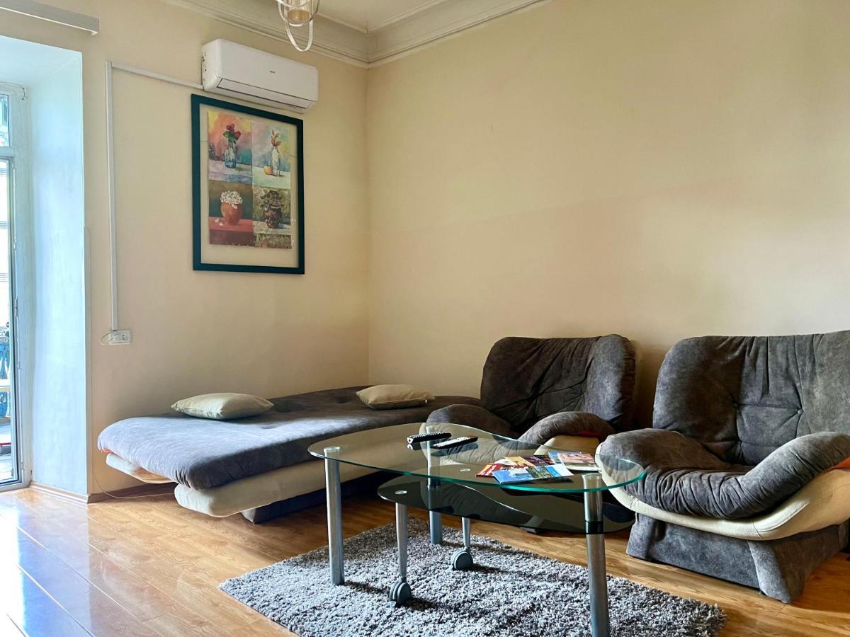 Apartment In Old Tbilisi Orbeliani Square Exterior foto